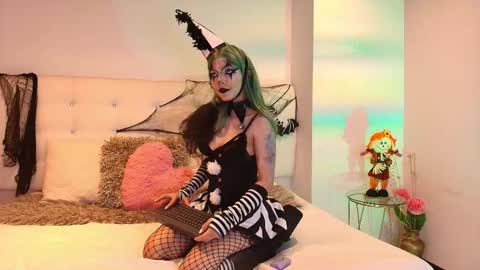  NXY  online show from 11-01-25, 02:57