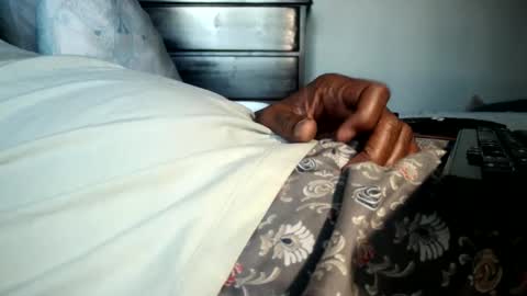 KN online show from 10-21-25, 05:02