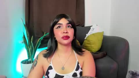 Nia online show from 11-18-25, 03:45