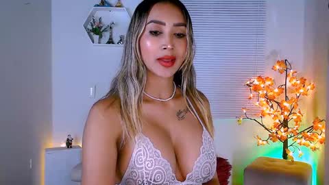 Nycole online show from 12-21-24, 02:09