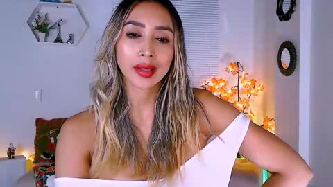 Nycole online show from 12-22-24, 02:39