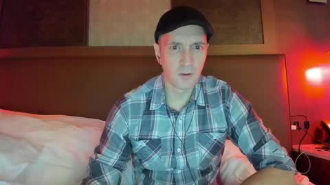 Snapshot of nyhudsonvalleyfun chatting on 01-08-25, 03:19 HudsonValleyNYfun online show from 01-08-25, 03:19