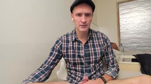 Snapshot of nyhudsonvalleyfun chatting on 10-23-25, 08:29 HudsonValleyNYfun online show from 10-23-25, 08:29