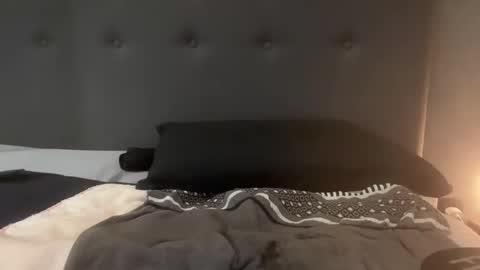 Snapshot of nykos69 chatting on 10-22-25, 09:25 nykos69 online show from 10-22-25, 09:25