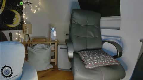 Nyl0nnickb0y online show from 12-02-25, 09:21