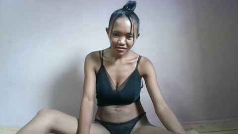 Snapshot of nympholinha chatting on 02-24-25, 10:59 nympholinha online show from 02-24-25, 10:59