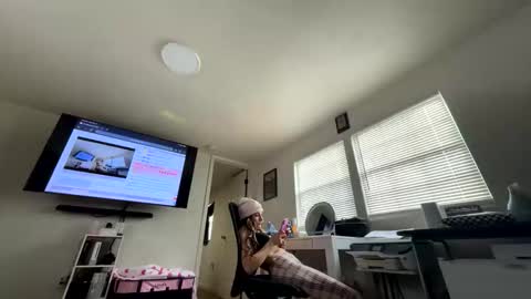 nymphomaticbaby online show from 11-12-25, 05:02