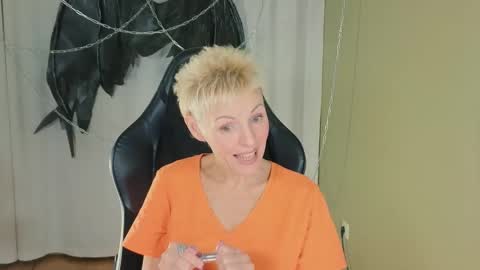 nymphvariety online show from 11-01-25, 05:20