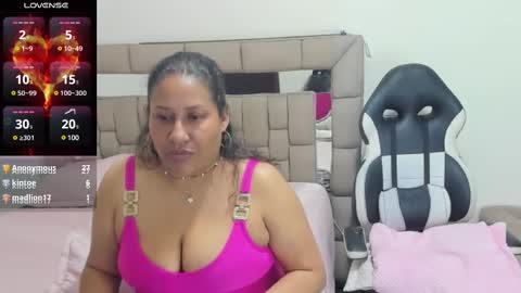 nyomi browm online show from 02-08-25, 09:35