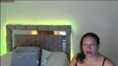 nyomi browm online show from 10-01-25, 09:15