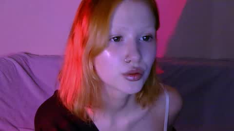 Snapshot of nyra_thira chatting on 10-16-25, 01:28 nyra_thira online show from 10-16-25, 01:28