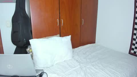 Snapshot of nyusha619933 chatting on 12-28-24, 03:47 Laura nyu online show from 12-28-24, 03:47