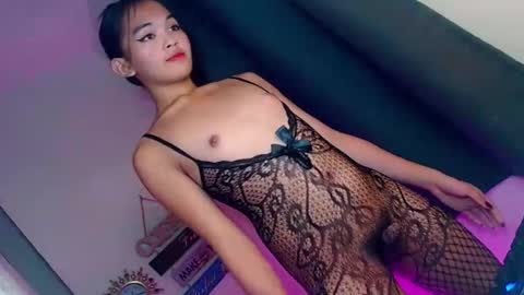 ITS ME NYXIEE online show from 12-21-25, 02:46