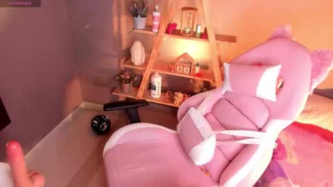 Snapshot of nyxmoonhells chatting on 11-11-25, 09:04 Nyx online show from 11-11-25, 09:04