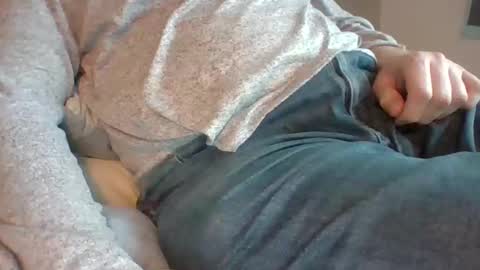 obedient9402 online show from 12-17-24, 01:49