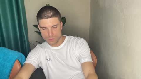 Snapshot of obsidianman95 chatting on 09-20-25, 03:24 I Chill online show from 09-20-25, 03:24