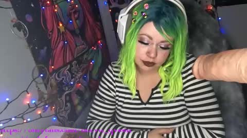 occvlt qveen online show from 12-22-24, 05:23