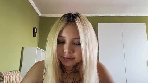 Ash online show from 09-29-25, 01:11