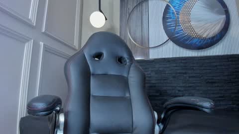 Snapshot of octavia_rouse chatting on 01-17-25, 08:44 independent model online show from 01-17-25, 08:44