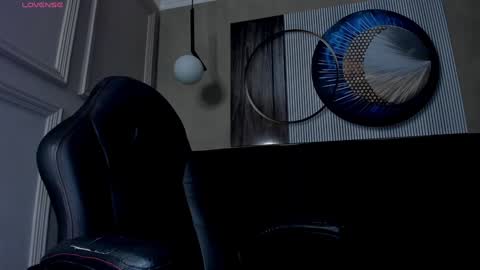 Snapshot of octavia_rouse chatting on 01-28-25, 04:52 independent model online show from 01-28-25, 04:52