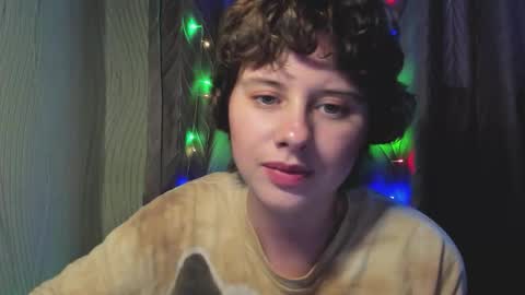 Snapshot of octopussy69x chatting on 10-19-25, 01:23 Evie online show from 10-19-25, 01:23