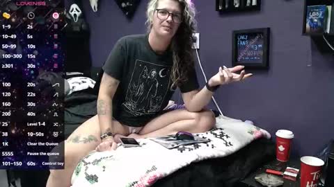 Snapshot of oddywithabody chatting on 11-05-25, 05:29 Oddy With A Body online show from 11-05-25, 05:29