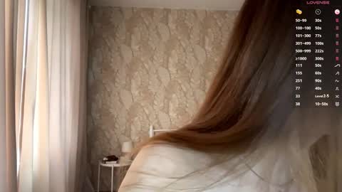 Mia online show from 10-14-25, 09:10