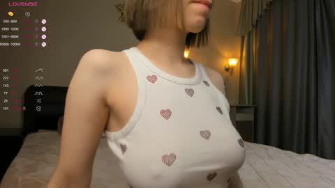 Snapshot of odelyncure chatting on 01-27-25, 01:26 Lynna online show from 01-27-25, 01:26