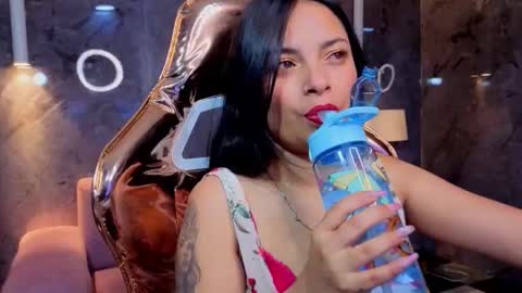 odette_b online show from 11-25-25, 03:28