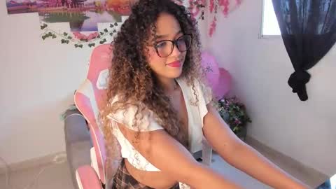 Snapshot of odette_ornela chatting on 10-14-25, 01:23 Odette online show from 10-14-25, 01:23