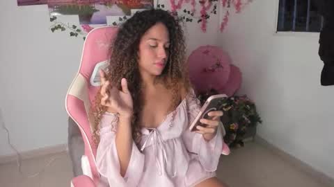 Snapshot of odette_ornela chatting on 10-17-25, 11:29 Odette online show from 10-17-25, 11:29