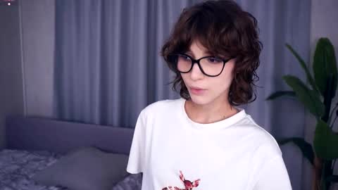 Thea online show from 10-15-25, 07:47