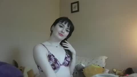 Snapshot of odetteraine chatting on 02-04-26, 07:31 Odette online show from 02-04-26, 07:31