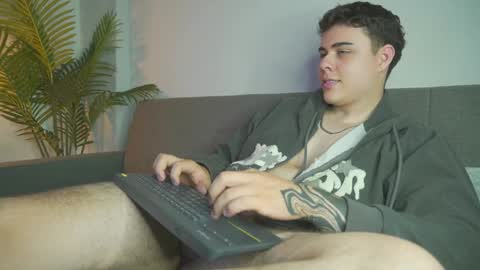 Snapshot of odin_blake chatting on 12-27-24, 03:42 ODIN online show from 12-27-24, 03:42