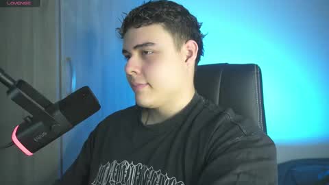 Snapshot of odin_blake chatting on 03-11-25, 02:10 ODIN online show from 03-11-25, 02:10