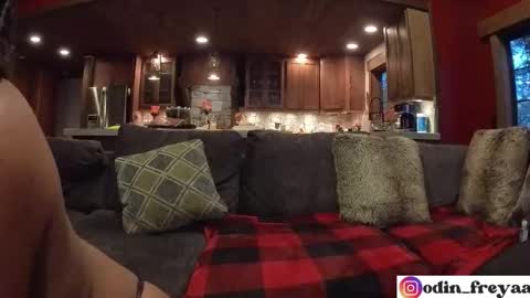 Snapshot of odinn_freyaa chatting on 10-31-25, 12:22 Odin and Freya online show from 10-31-25, 12:22