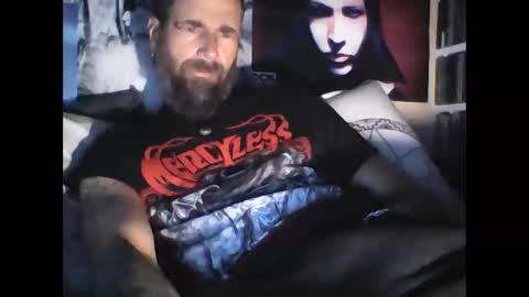 Snapshot of oedipe666 chatting on 12-30-24, 02:51 oedipe666cam online show from 12-30-24, 02:51