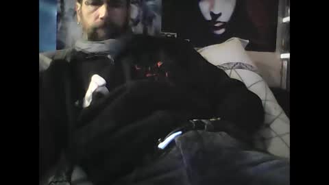 Snapshot of oedipe666 chatting on 12-31-24, 10:26 oedipe666cam online show from 12-31-24, 10:26
