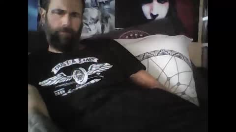 Snapshot of oedipe666 chatting on 02-13-25, 02:31 oedipe666cam online show from 02-13-25, 02:31