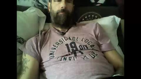 Snapshot of oedipe666 chatting on 09-29-25, 03:17 oedipe666cam online show from 09-29-25, 03:17