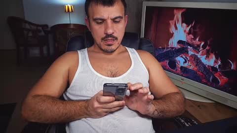 officeman7 online show from 01-04-25, 05:26