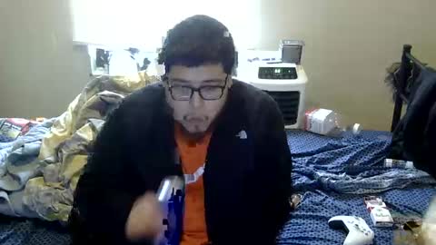 oscar flores online show from 10-13-25, 02:06