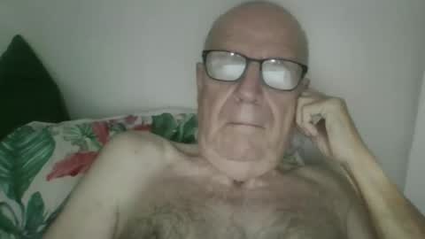 oggi95 online show from 10-18-25, 07:42