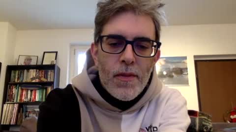 Snapshot of oggs48 chatting on 02-06-25, 01:10 oggs48 online show from 02-06-25, 01:10