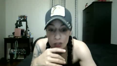 Lit en Cama online show from 12-02-25, 01:33