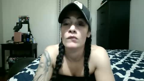 Lit en Cama online show from 12-18-25, 05:13