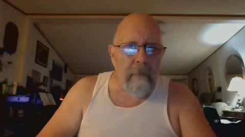 Maximus No Mo online show from 12-19-25, 11:34