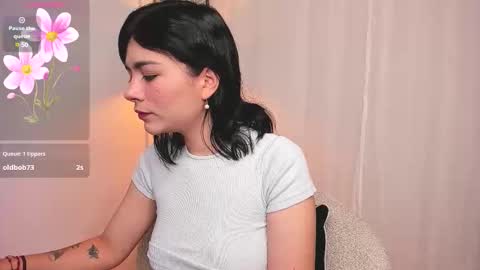  Holly  online show from 10-15-25, 01:17