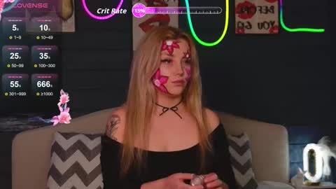 Snapshot of oh_my_julia chatting on 10-29-25, 04:20 oh_my_julia online show from 10-29-25, 04:20