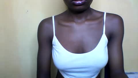 Snapshot of oh_sexyphilo chatting on 10-20-25, 08:37 philo bby online show from 10-20-25, 08:37